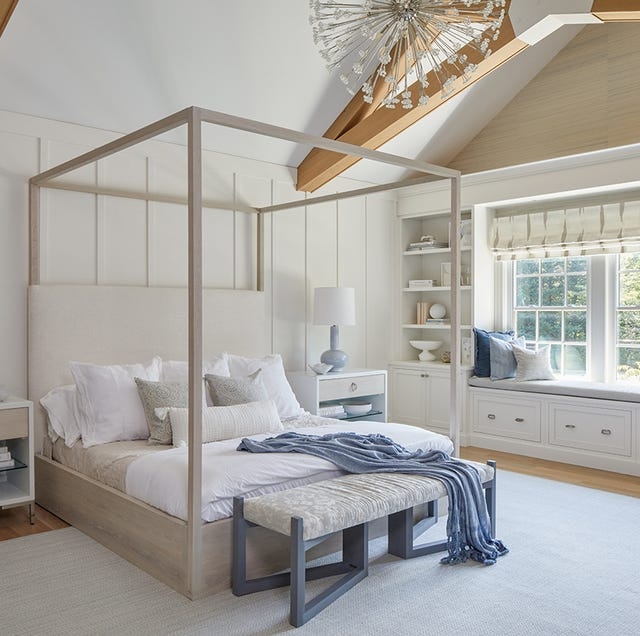 Four Poster Canopy Bed with Built-in Window Seat and Vaulted Ceiling