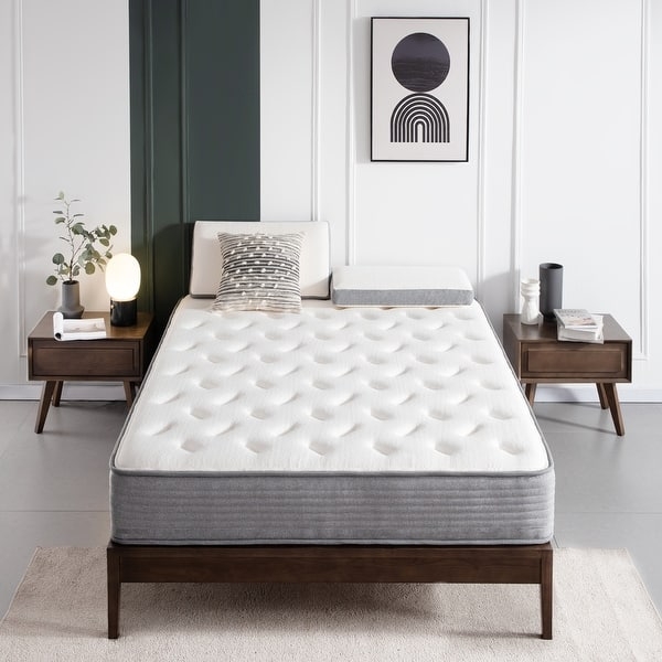 Hybrid Mattress, Geometric Quilting, Tight Top, Grey Sides