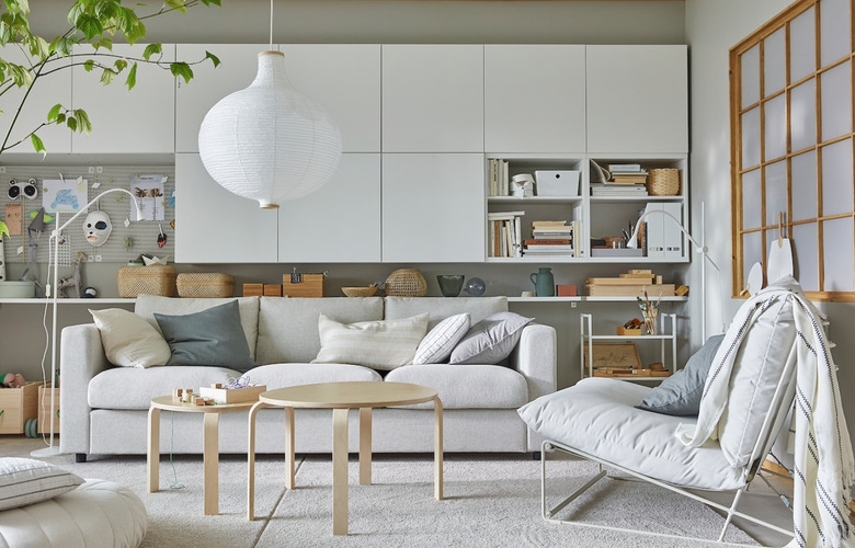 Japandi Living Room Decor: Neutral Sofa and Light Wood Nesting Tables
