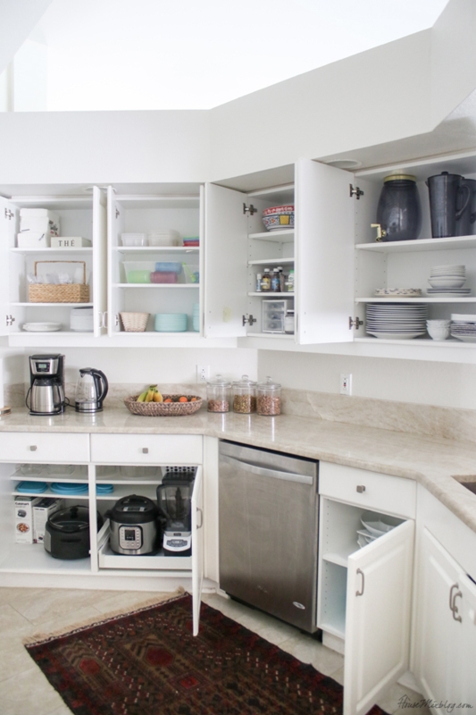 Kitchen Cabinet with Pull-Out Appliance Storage in Minimalist White