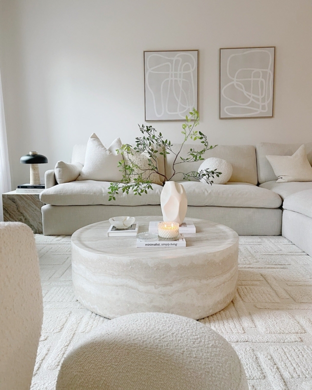 Minimalist Lounge featuring Travertine-Look Table and Boucle Accent Chair