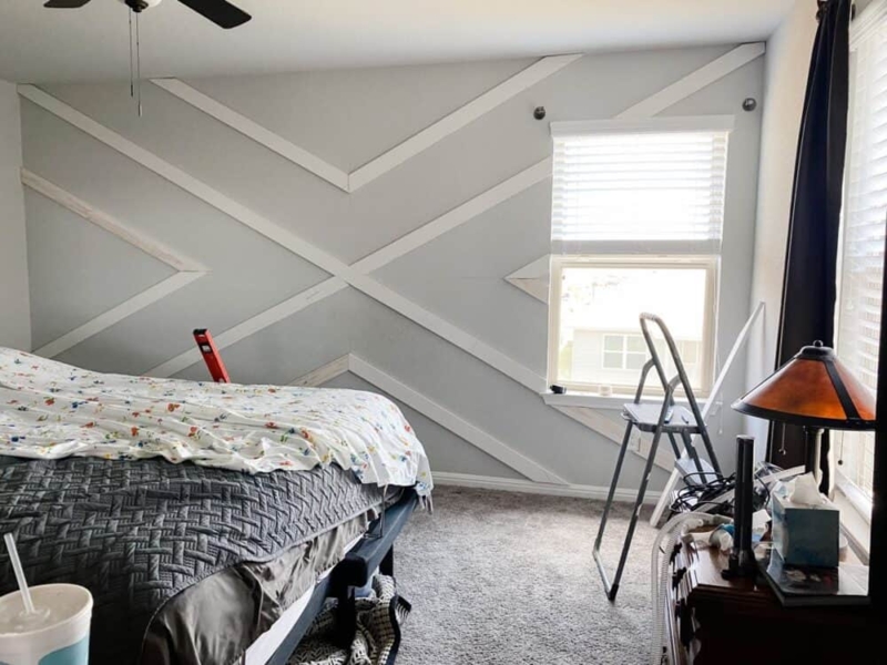 Modern Crisscross Wall Trim Accent Wall Light Gray Bedroom Design