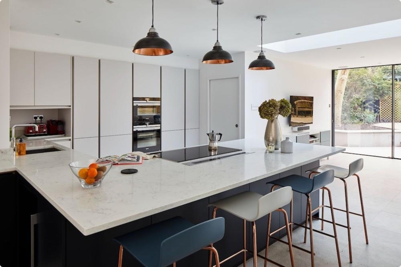 Modern Navy Island with Marble Effect Countertop and Pendants