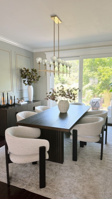 Modern Slatted Pedestal Table with Boucle Curved Back Chairs