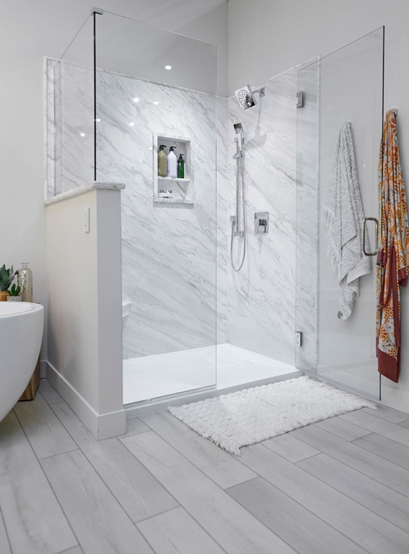 Modern Walk-In Shower Enclosure: Marble-Look Panels & Built-In Niche