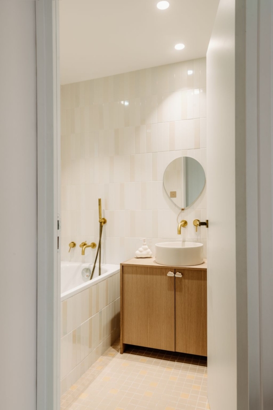 Modern Wood Vanity with Vessel Sink & Vertical Stack Tile