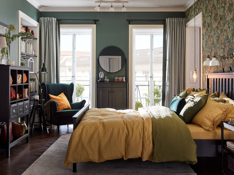 Moody Forest Green Bedroom Ideas with Botanical Accent Wall