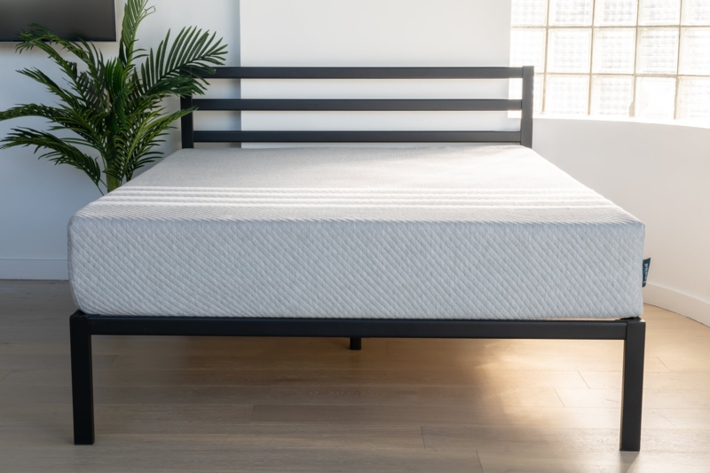 Multi Layer Mattress Thick Profile Quilted Geometric Cover, Airy Bedroom