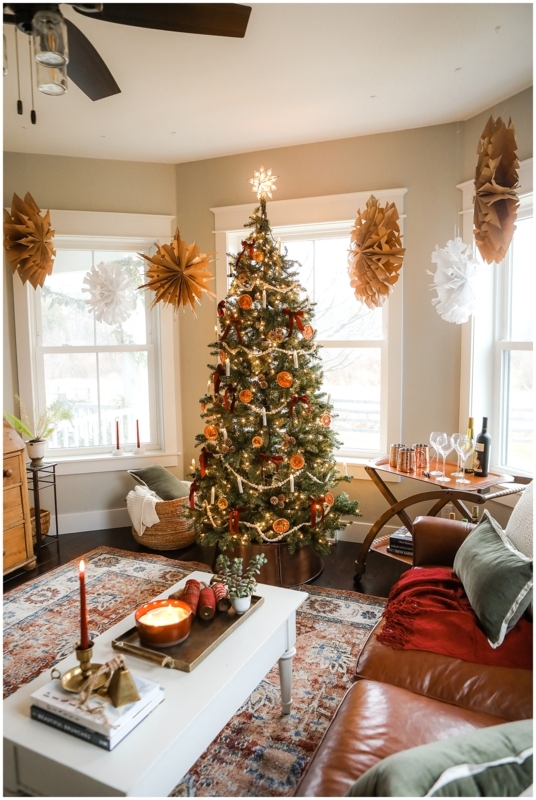 Natural Christmas Tree Decor Ideas Dried Citrus Ornaments Copper Collar