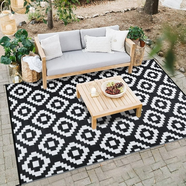 Outdoor Rug High Contrast Black White Geometric Border Patio
