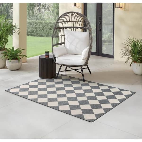 Outdoor Rug Ivory Field with Bold Black Border for Deck