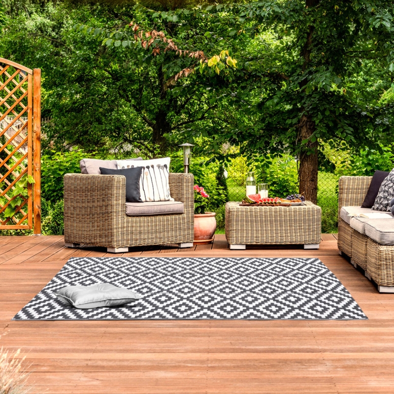 Outdoor Rug: Lattice Pattern, Navy Blue, Reversible, Modern Coastal