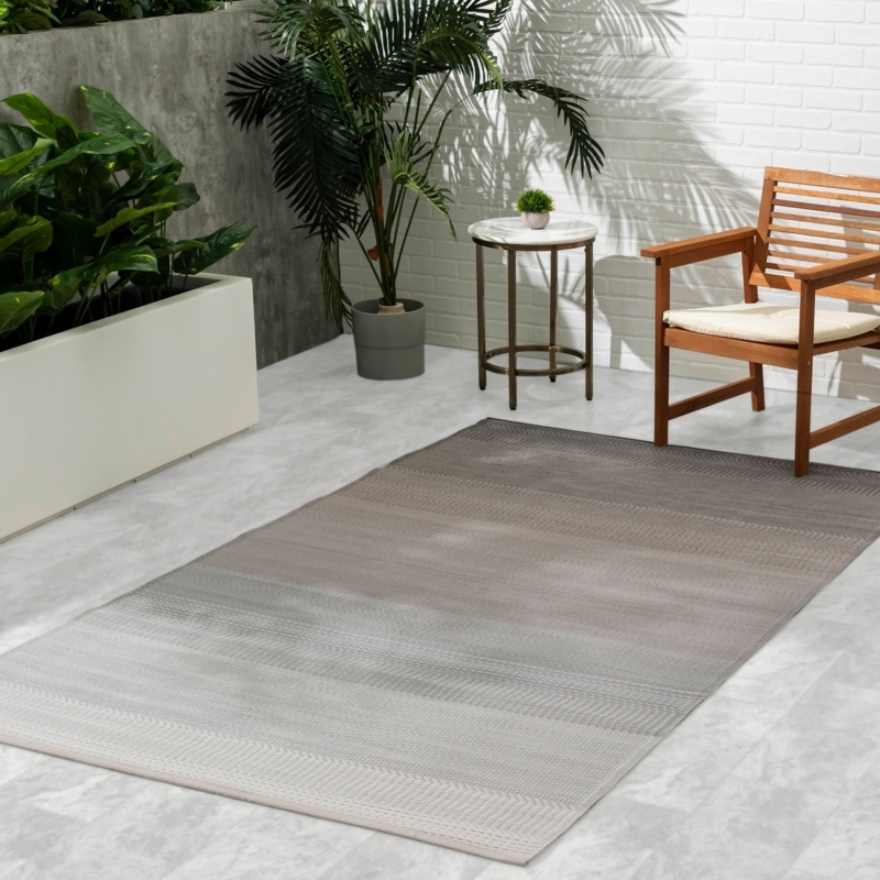 Outdoor Rug: Neutral Ombre Gradient Charcoal Cream Deck