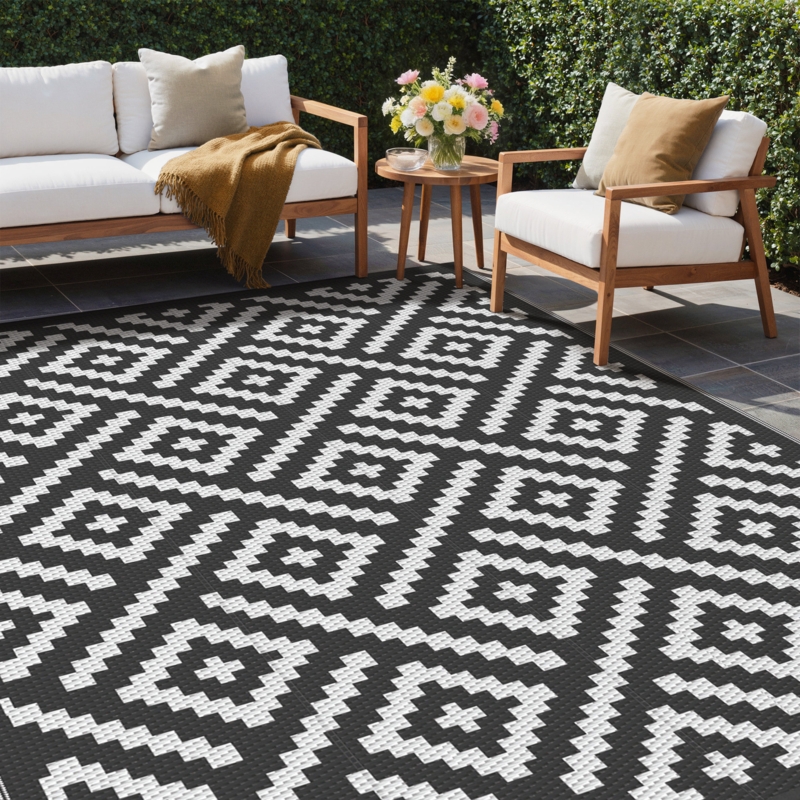 Outdoor Rug Waterproof Black White Graphic Woven Mat