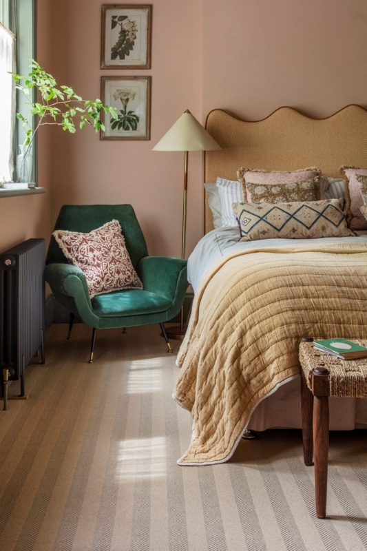 Peach and Emerald Palette with Scalloped Headboard Design