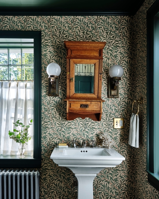 Pedestal Sink Feature: Wood Medicine Cabinet and Botanical Wallpaper