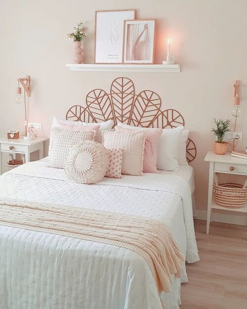 Rattan Fan Shaped Headboard: Woven Texture & Textured Pillows.