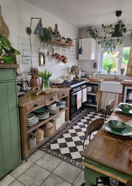 Rustic Freestanding Kitchen Island Styling With Checkerboard Rug