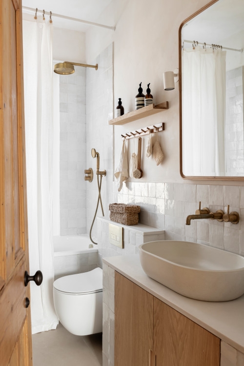 Rustic Modern Bathroom Design with Brushed Brass Fixtures