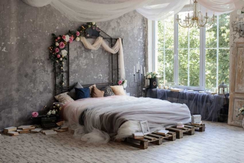 Shabby Chic Platform Bed with Pallet Base and Floral Arch Headboard