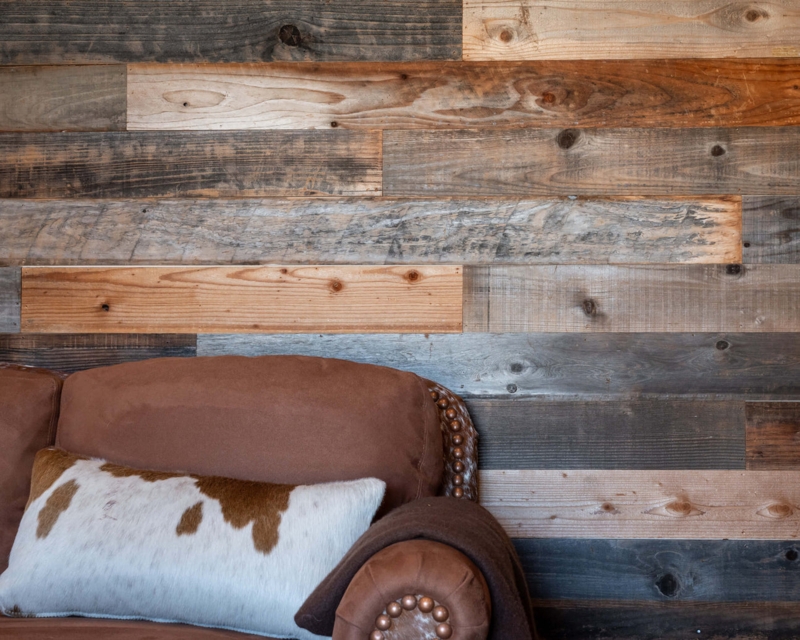 Shiplap Reclaimed Barn Wood Planks for Accent Wall Paneling