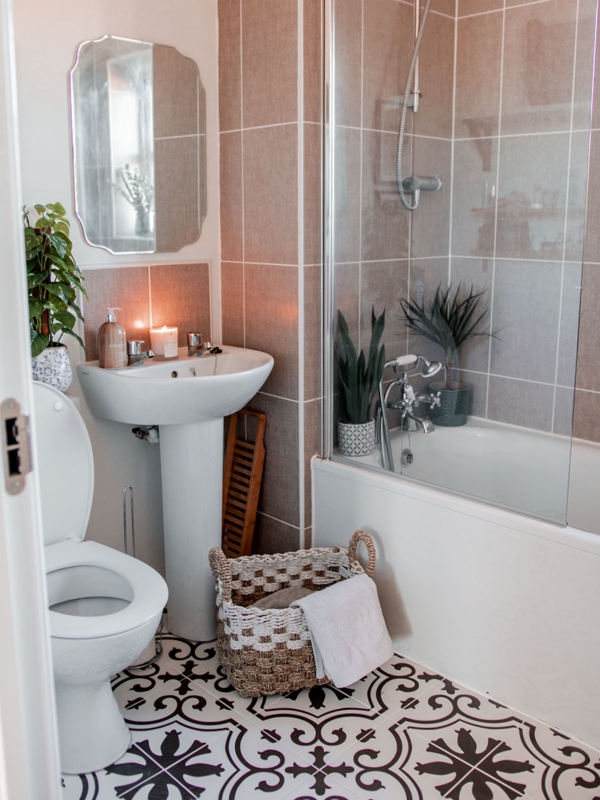 Small Bathroom Design: Ornate Patterned Floor Tiles and Taupe Wall Tiling
