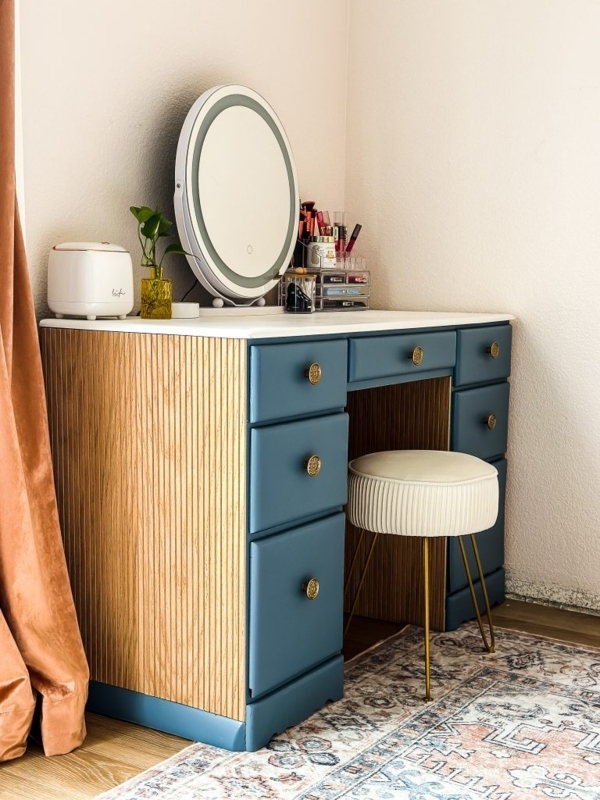 Teal Blue Makeup Vanity with Fluted Wood Sides and Round LED Mirror