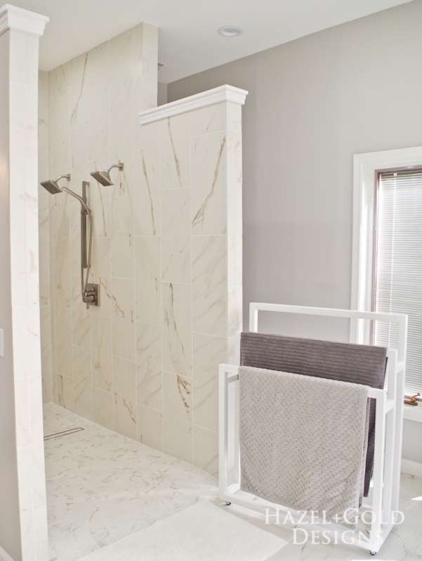 Towel Rack Freestanding Design Mobile Casters White Finish Modern