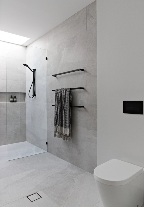 Towel Rail Horizontal Trio Matte Black Fixtures Contemporary