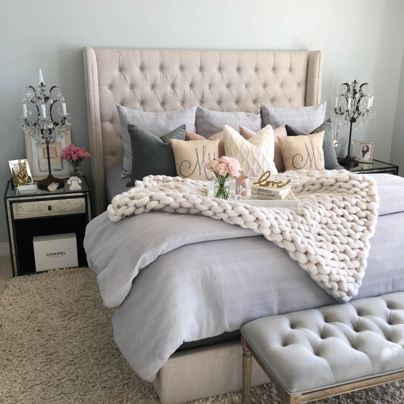 Upholstered Bed Tufted Wingback with Mirrored Nightstands