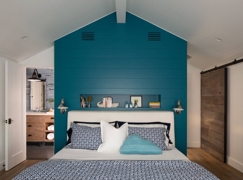 Upholstered Bed with an Integrated Shelf Niche and Geometric Bedding