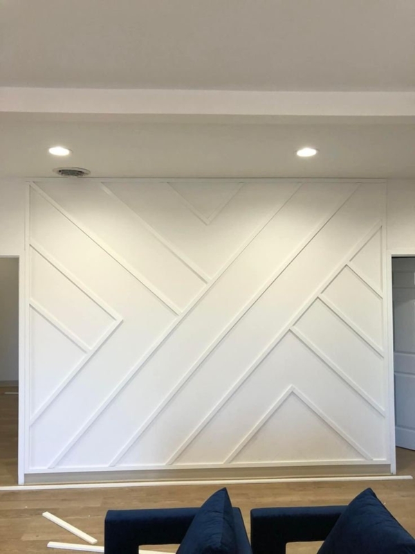 Wall Molding with Modern Asymmetrical Geometric Design in White