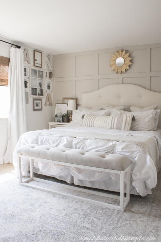 White Tufted Wood Frame Bench for Farmhouse Bedroom