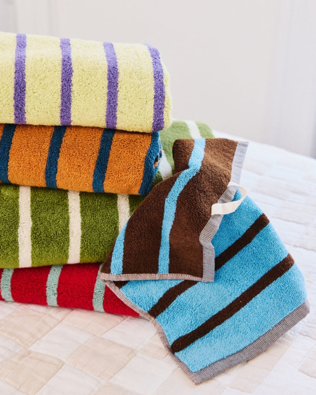 Bath Towels with Abstract Bird Motif, High-Contrast Stripes, Jacquard