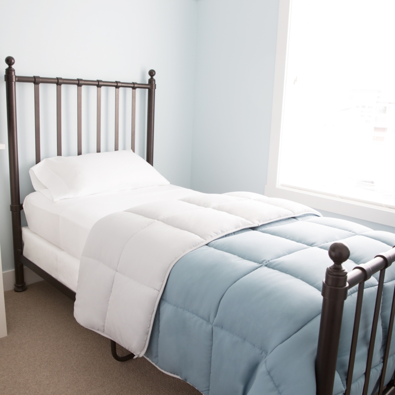 Bed in a Bag Set Gray Reversible Trellis Pattern Transitional