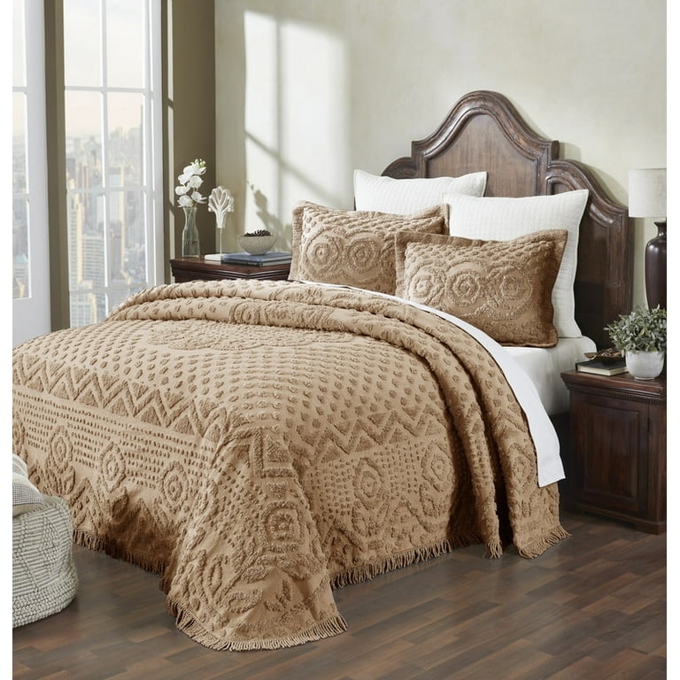 Bedspread Tan Tufted Chenille Scalloped Border Neutral Medallion