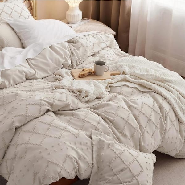 Beige Boho Duvet Cover Set with Raised Tufting and Corner Fringe Tassels