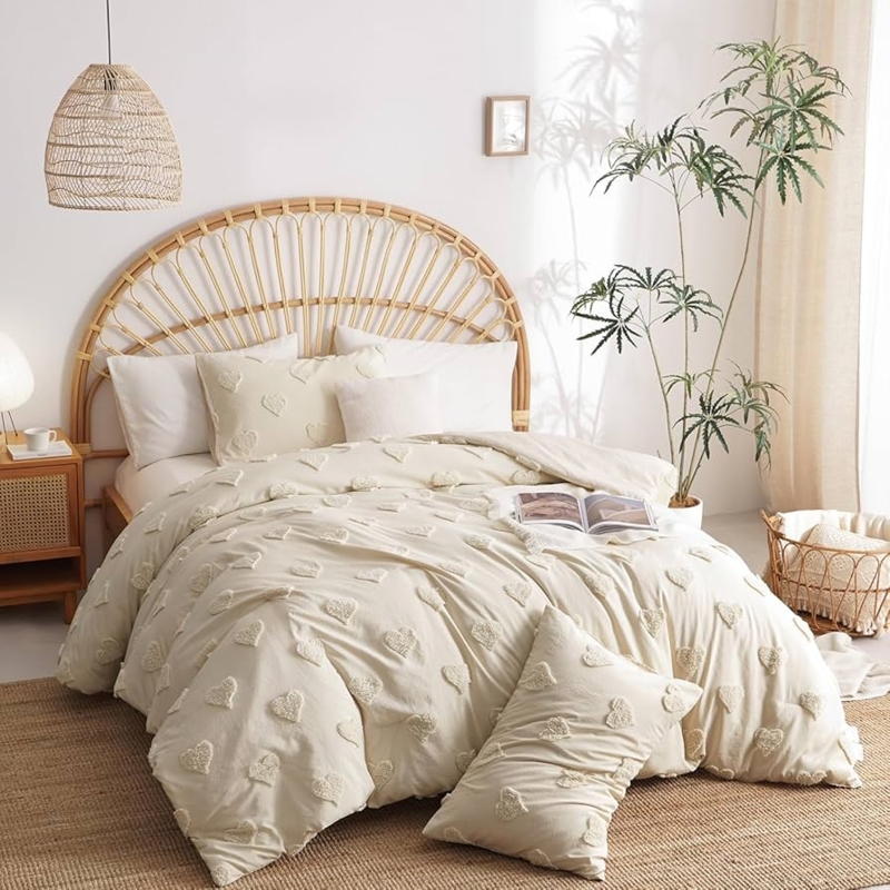 Beige Comforter Set with Tufted Heart Pattern, Shabby Chic Farmhouse Style.