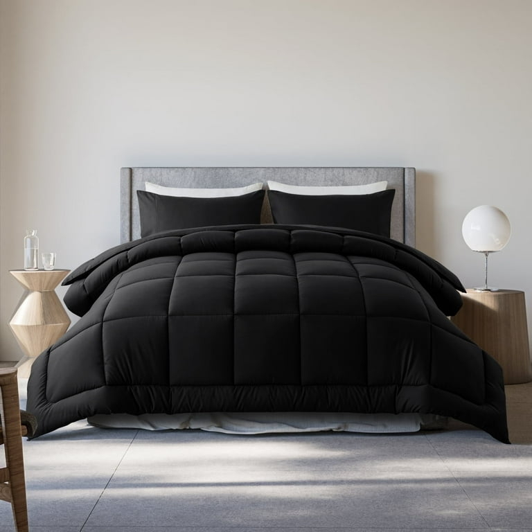 Comforter Set in Deep Black Palette: Modern Black Comforter Bedroom Ideas