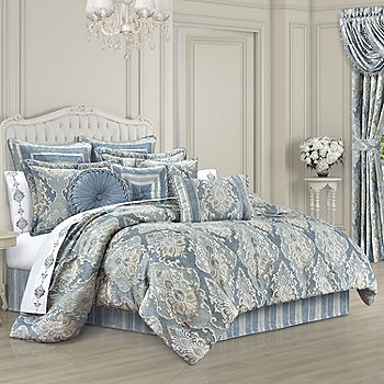 Comforter Set Textured Quilting: Serene spa blue bedroom bedding style.