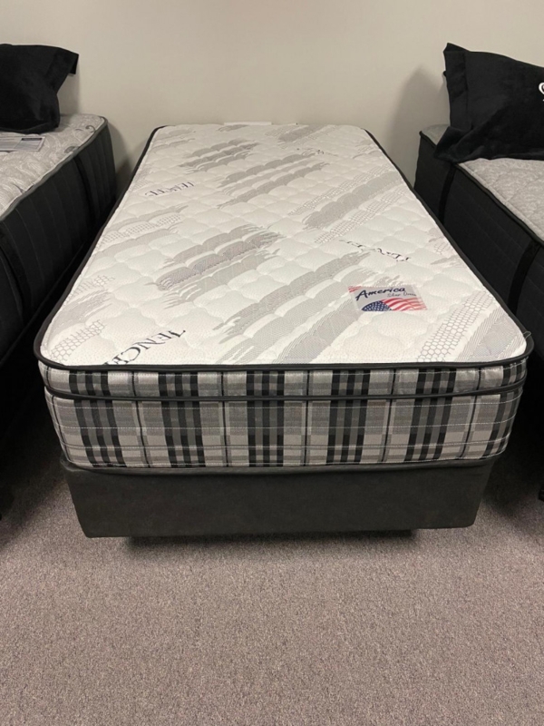 Contemporary Pillow Top Mattress Plaid Side Panels Wavy Top