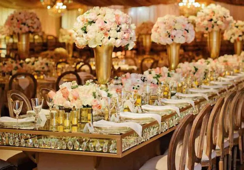Decorative Vase, Tall Gold Trumpet Centerpieces on Mirrored Banquet Table