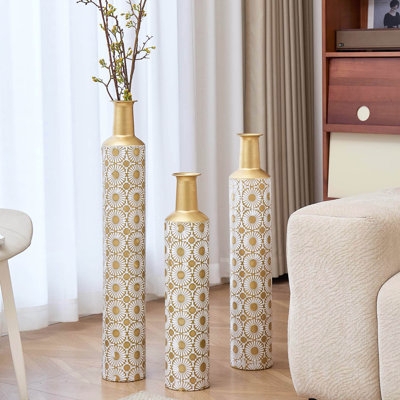 Floor Vase Set Antique White Embossed Sun Pattern Graduated Height Trio