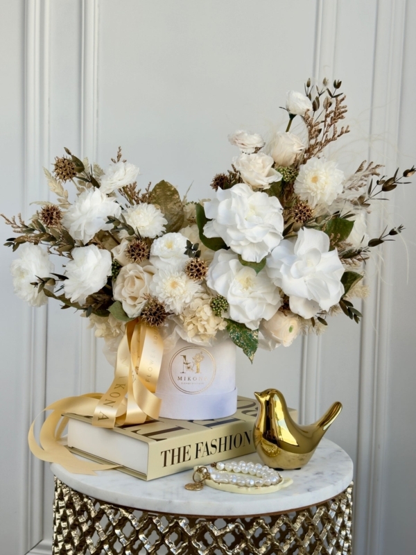 Floral Arrangement Hat Box Arrangement, Glam Tabletop Decor Styling