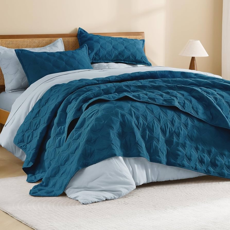 Geometric Stitch Quilt Set, Lightweight Design, Teal Color