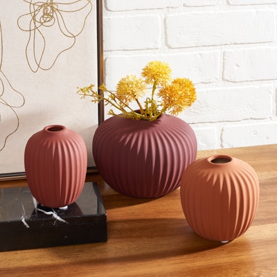 Grouped Trio of Vases with Ribbed Surface, Modern Ribbed Ceramic Vase Set