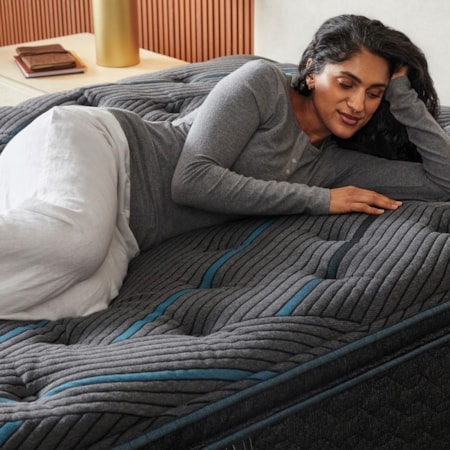 Mattress Surface with Deep Texture and Diagonal Ribbing Pattern