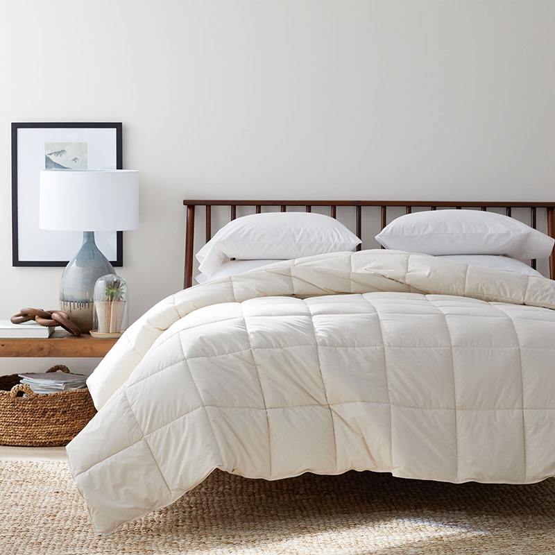 Natural Wool Comforter with Chunky Knit Throw Minimalist Bedding
