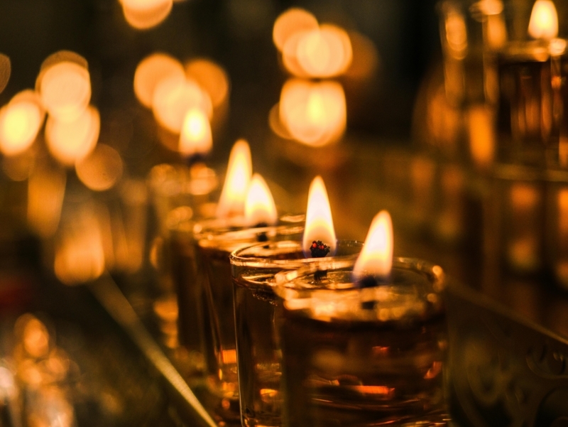 Oil Lamps Transparent Glass Liquid Oil Wick Amber Glow Linear Decor
