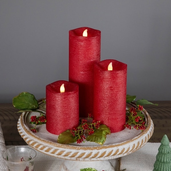 Pillar Candle Centerpiece: Festive Red Brushed Texture, Staggered Heights